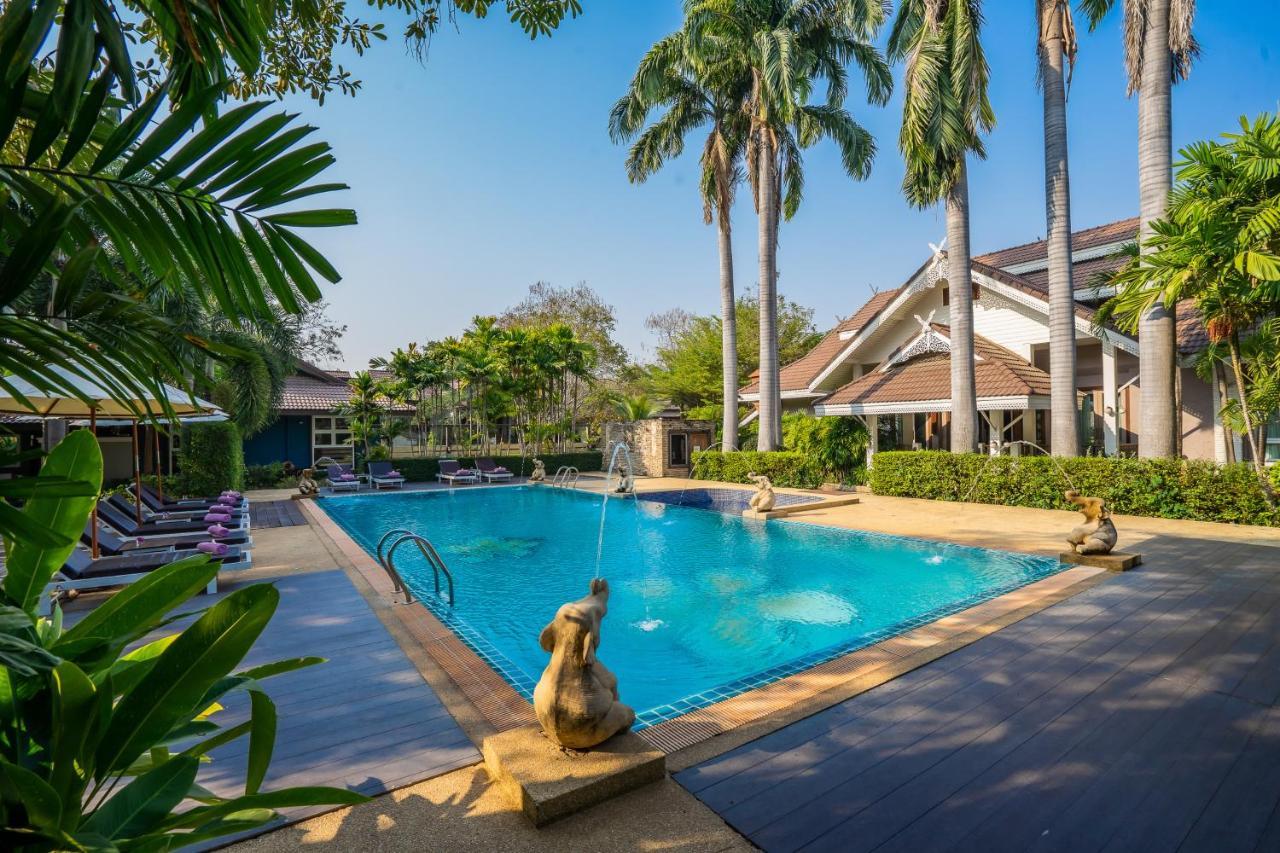 Le Charme Sukhothai Historical Park Exterior photo